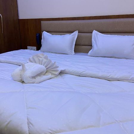Hotel Tulsi Villa 德拉敦 外观 照片