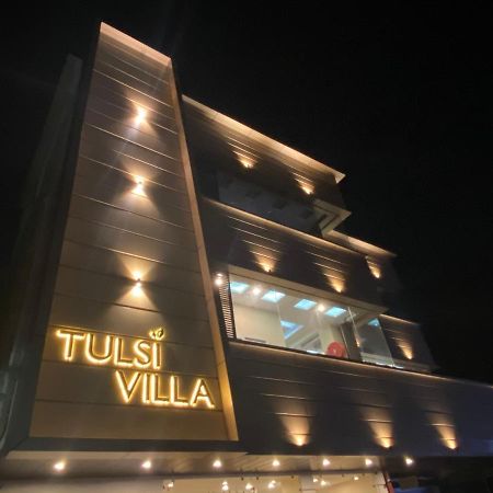 Hotel Tulsi Villa 德拉敦 外观 照片