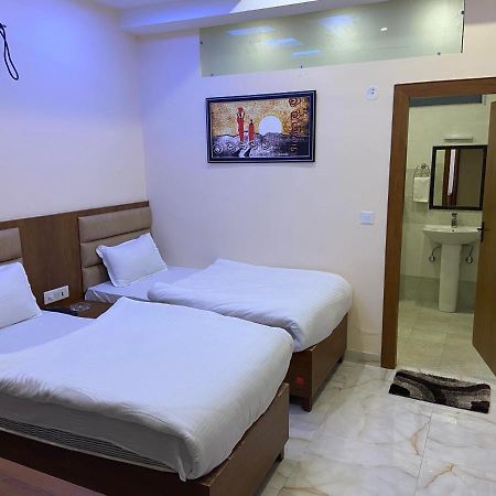 Hotel Tulsi Villa 德拉敦 外观 照片