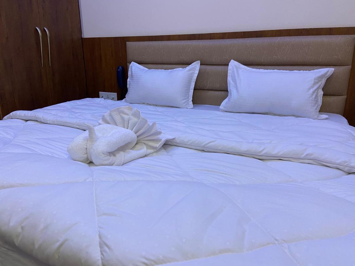 Hotel Tulsi Villa 德拉敦 外观 照片